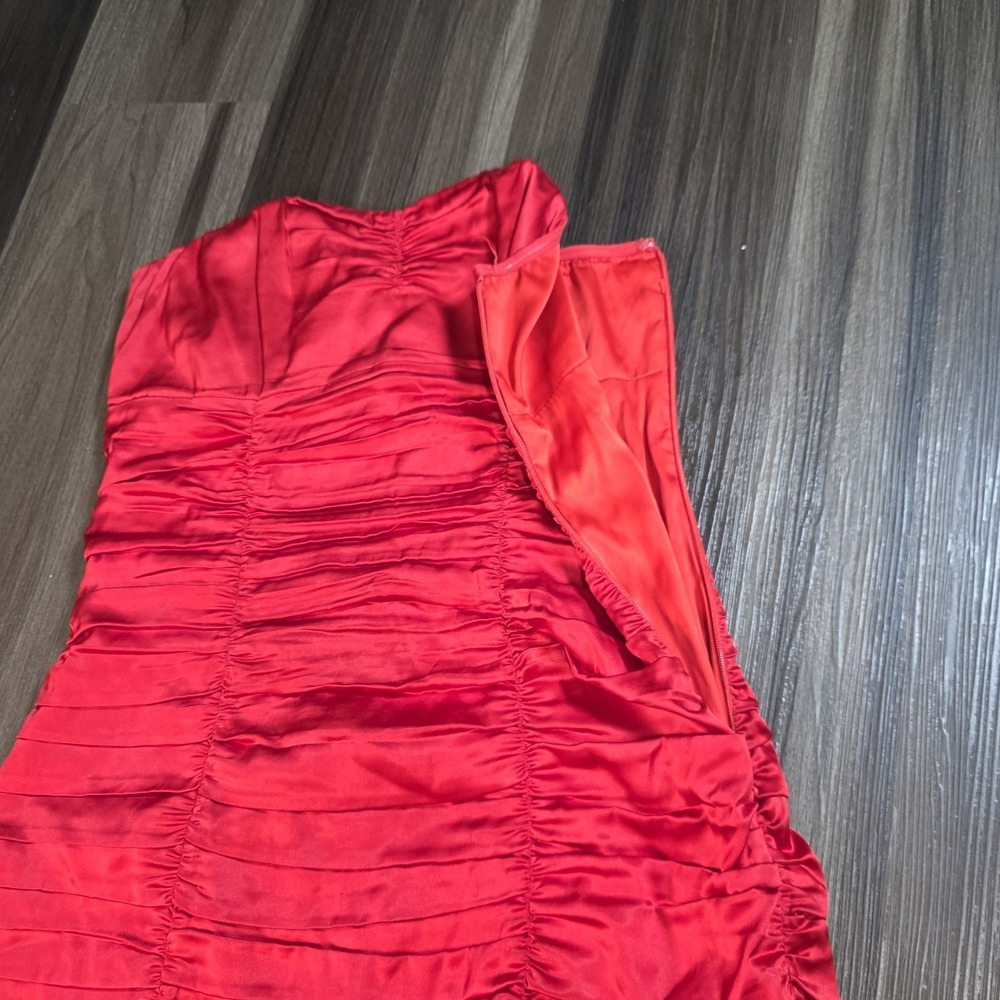 Express Red Strapless Mini Dress Size 6 Silk Ruched Bodycon Party Cocktail - Picture 7 of 11